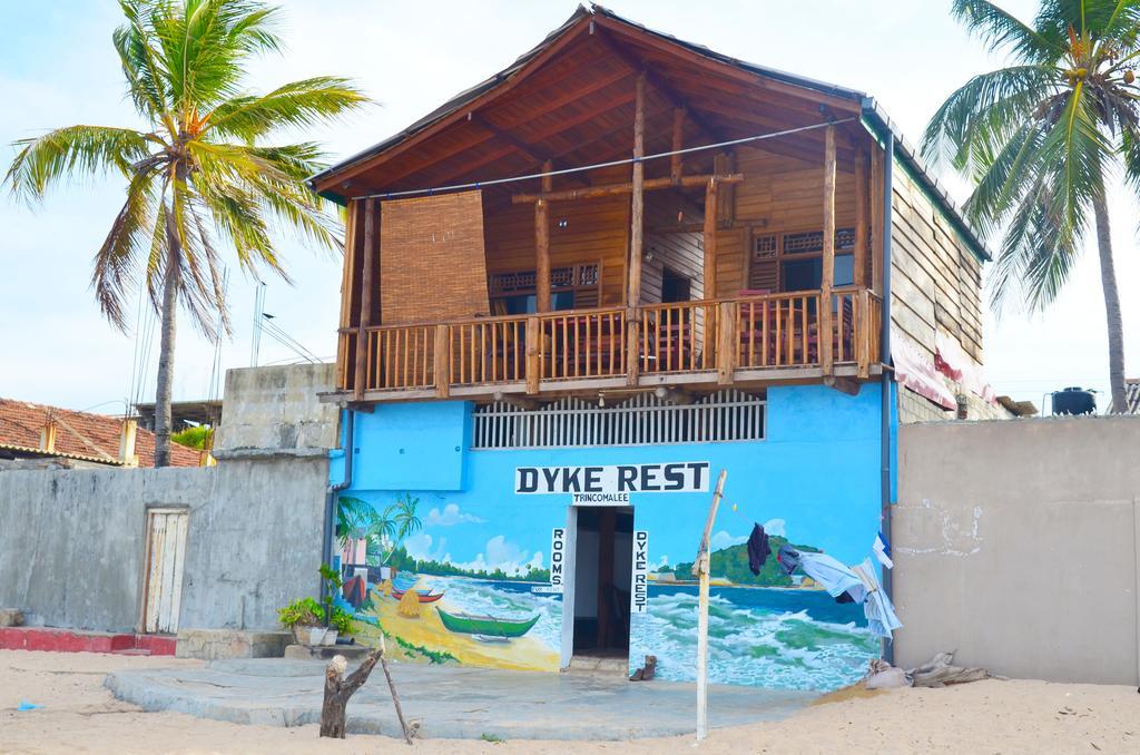 Dyke Rest Hotel Тринкомале Стая снимка